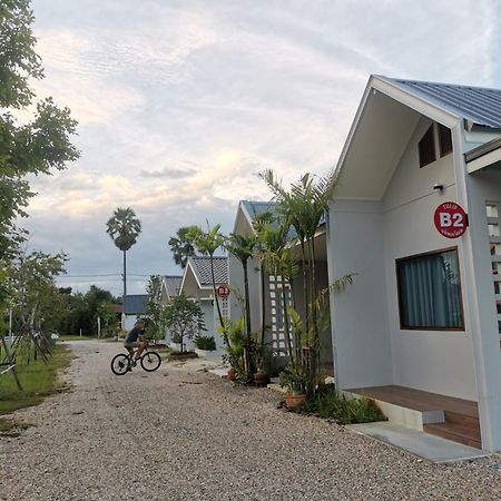 Numhom Resort Ban Nong Chum Saeng Zewnętrze zdjęcie
