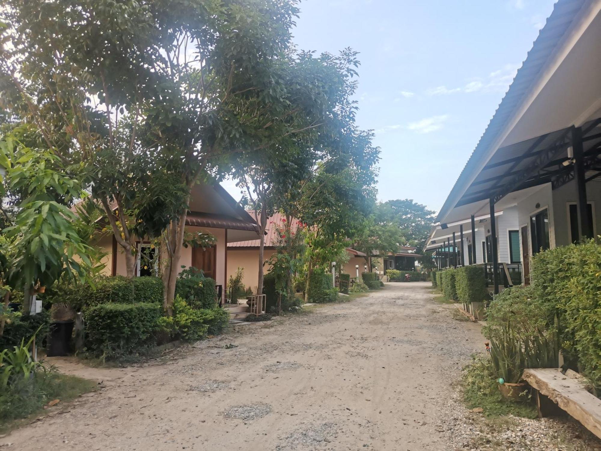 Numhom Resort Ban Nong Chum Saeng Zewnętrze zdjęcie