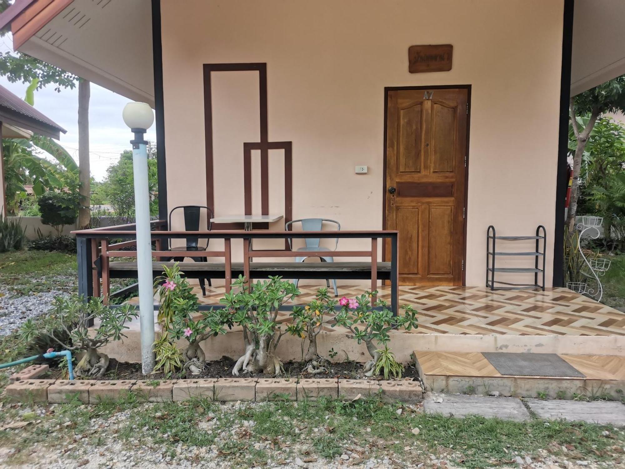 Numhom Resort Ban Nong Chum Saeng Zewnętrze zdjęcie