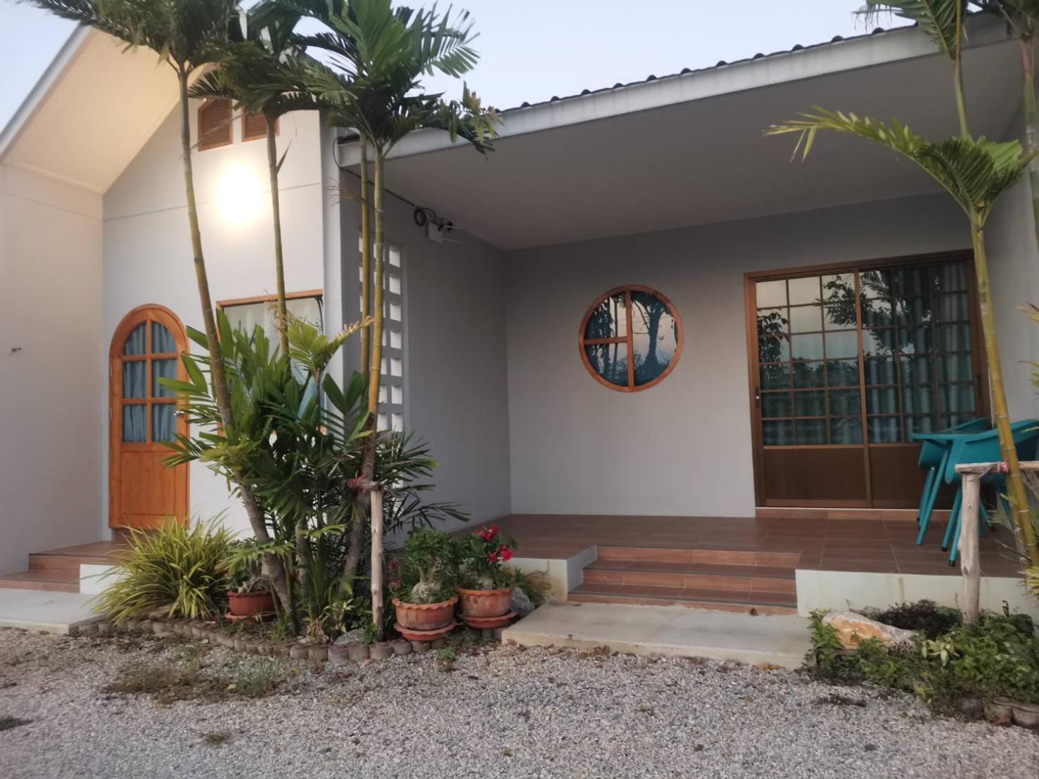 Numhom Resort Ban Nong Chum Saeng Zewnętrze zdjęcie