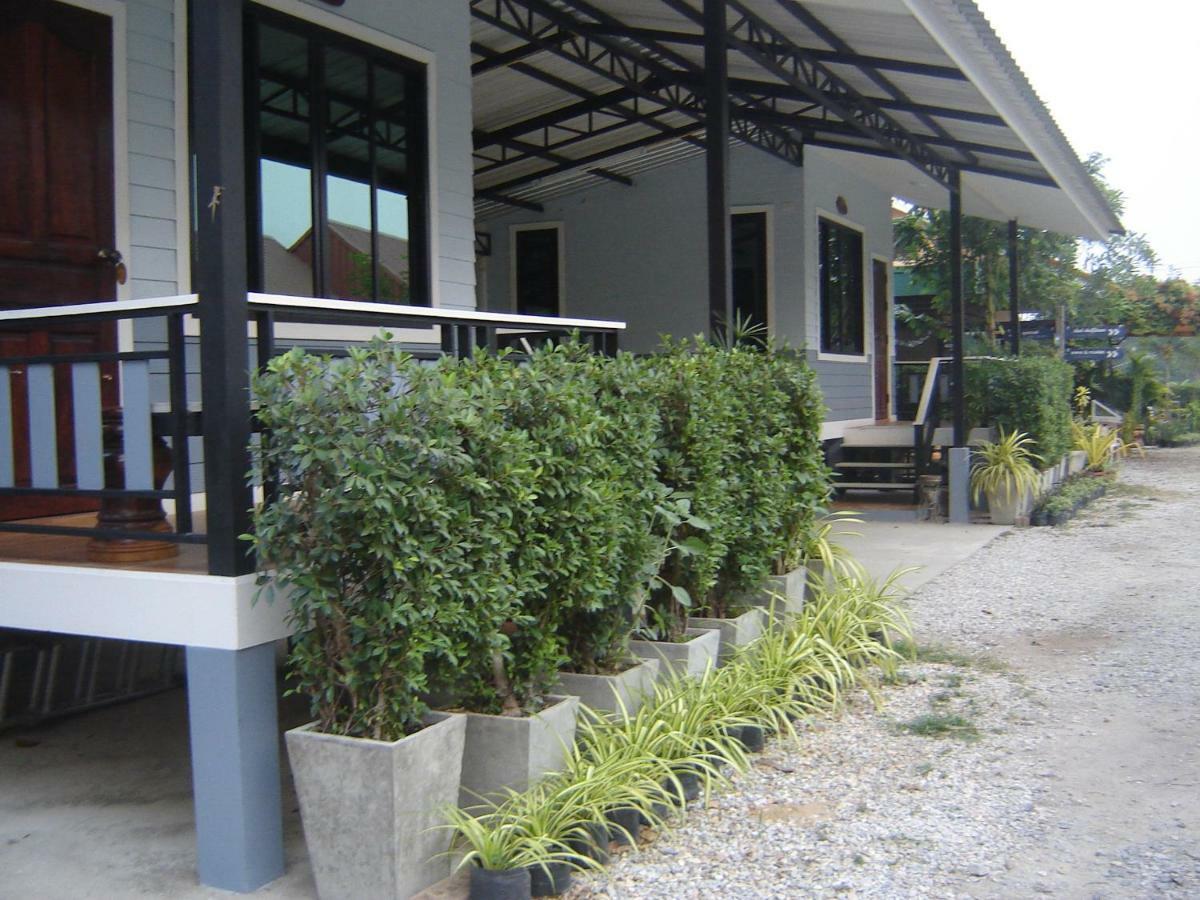 Numhom Resort Ban Nong Chum Saeng Zewnętrze zdjęcie